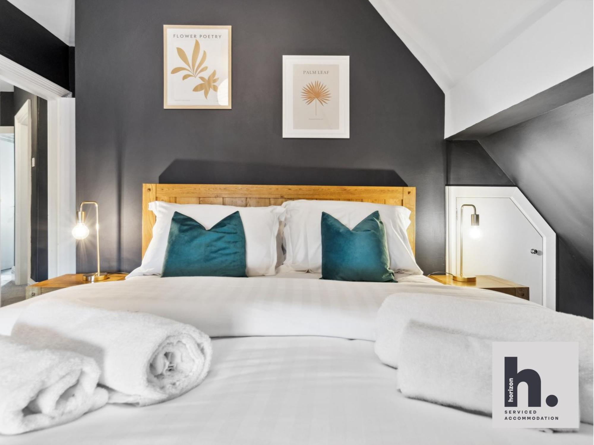 Free Parking - Penthouse - Business Stays - Relocating - St Harrogate Eksteriør billede