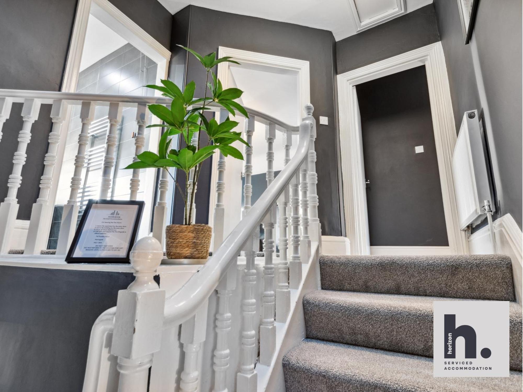 Free Parking - Penthouse - Business Stays - Relocating - St Harrogate Eksteriør billede